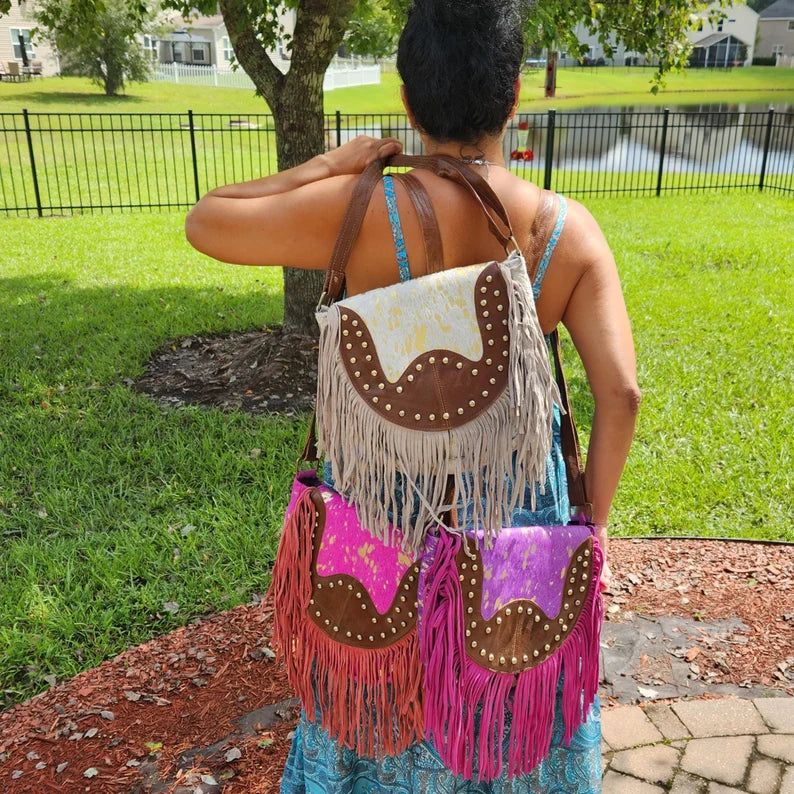 Cowhide shoulder bag with suede fringe & Leather strap